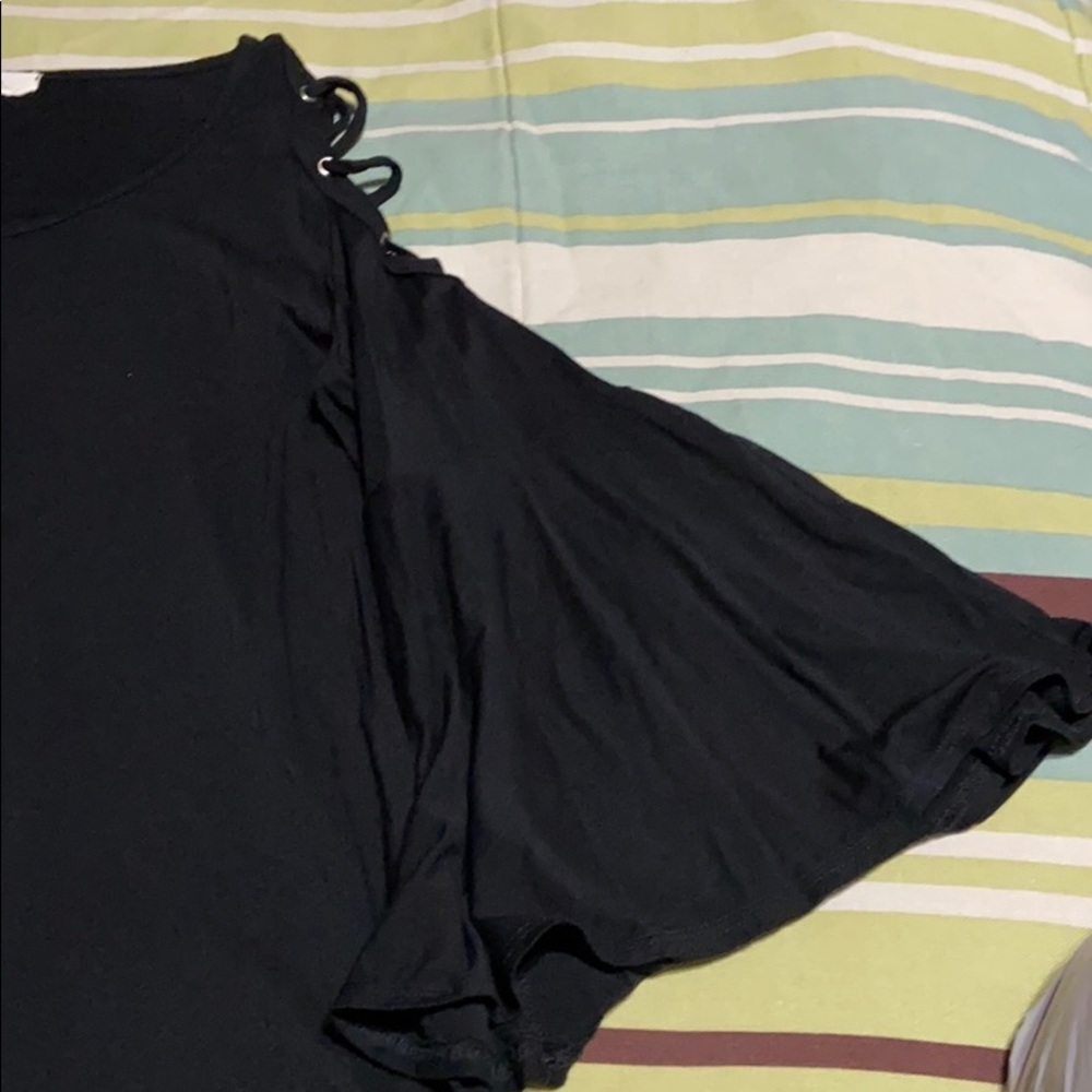 Black Pullover Loose Fitting Top. Euc - image 5